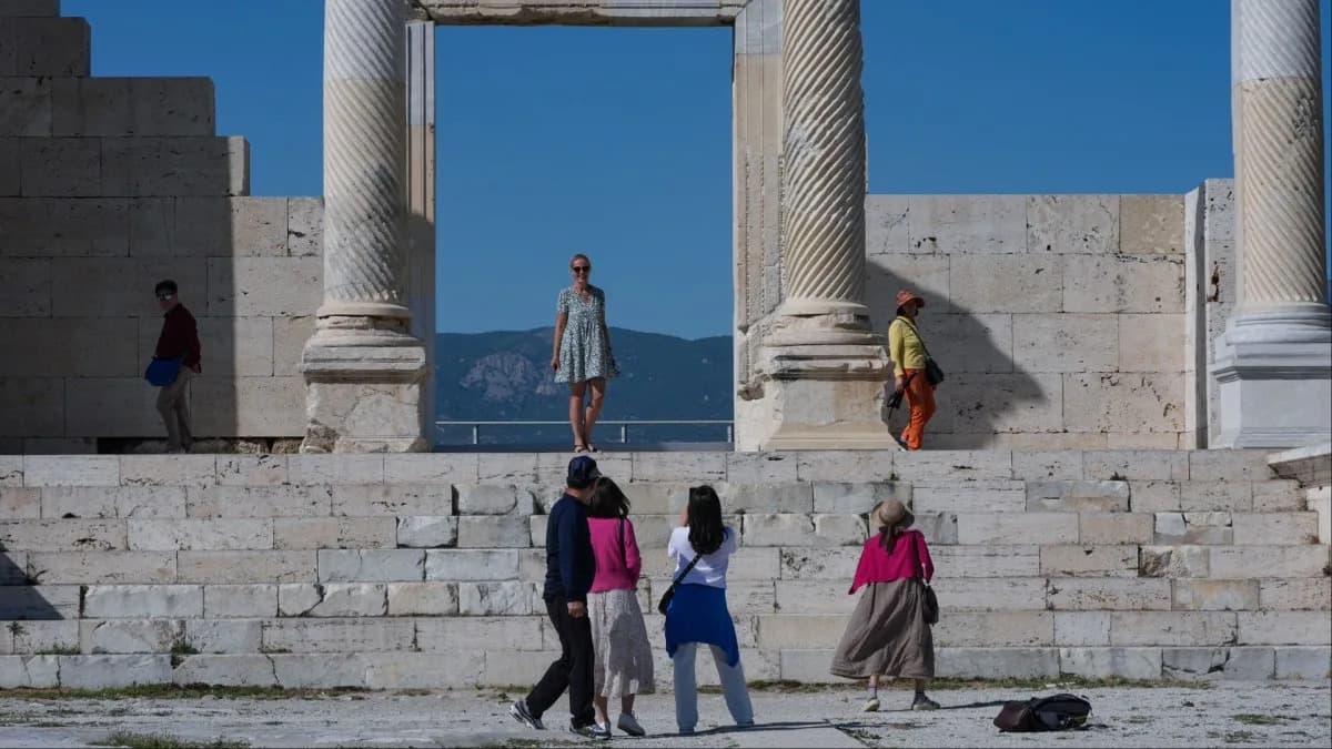 U Laodikeji izvađena glava boginje Higijee — izuzetno sačuvana statua stara oko 2.100 godina