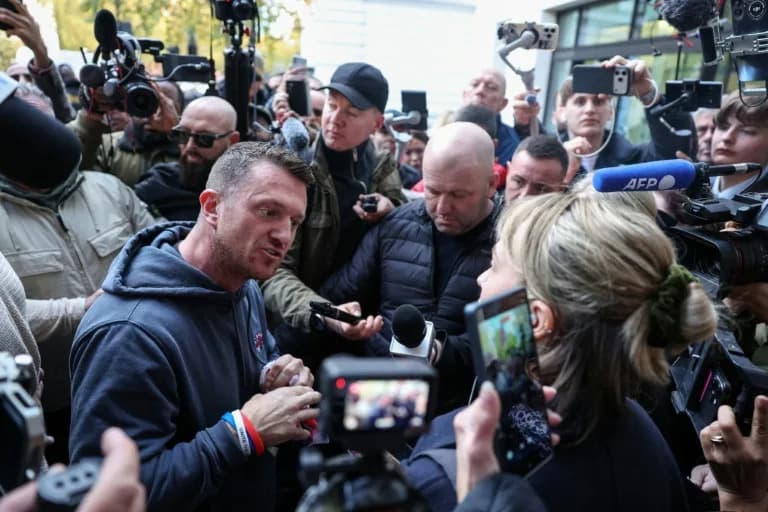 Tommy Robinson oslobođen optužbe za terorizam — sud: policija ga je mogla ciljano zaustaviti zbog uverenja