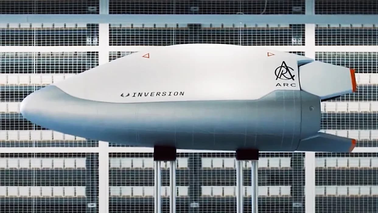 Arc iz orbite — svemirska letelica koja želi dostaviti vojne zalihe bilo gde na Zemlji za manje od sat vremena