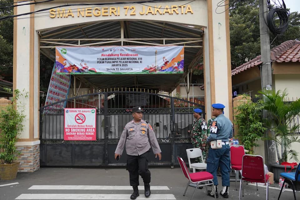 Eksplozija u školskoj džamiji u Džakarti: 17-godišnjak osumnjičen, policija ispituje veze sa grupama mržnje