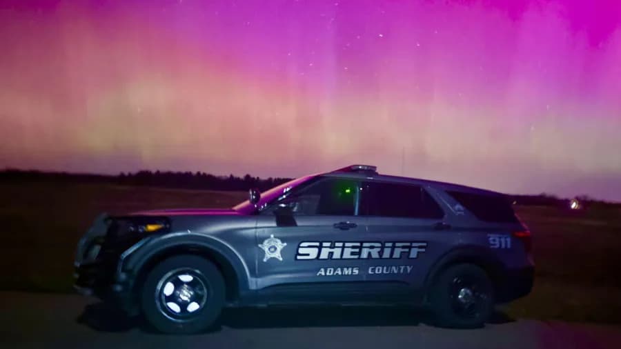 Severna svetlost obasjala Viskonsin: spektakularne aurora tokom G4 geomagnetne oluje