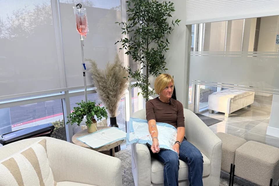 Raste trend ubrizgavanja neproverenih peptida u SAD: uticaj influensera, RFK mlađeg i slabija regulativa