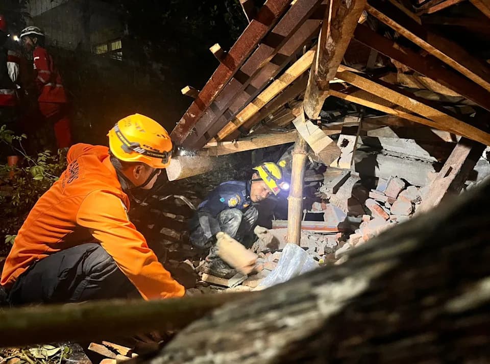 Drama na Javi: klizišta odnela 3 života, 20 ljudi nestalo — evakuacija i opsežna potraga