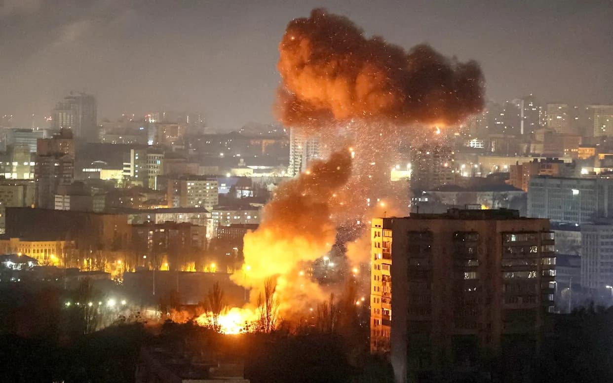 Eksplozija u Novorosijsku: naftni terminal zapaljen posle napada dronovima koji se pripisuju Ukrajini