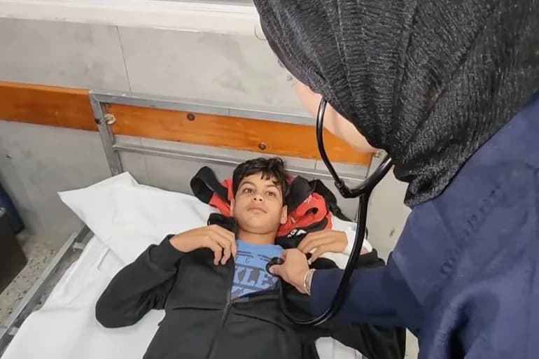 Medicinski studenti iz Gaze preuzimaju dužnosti dok se zdravstveni sistem urušava