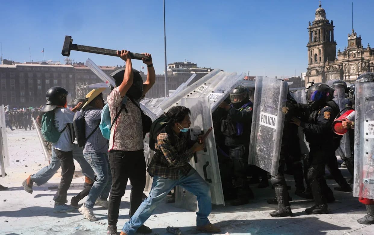 Gen Z protest protiv kartela stigao do predsedničke palate u Meksiko Sitiju — više od 100 povređenih