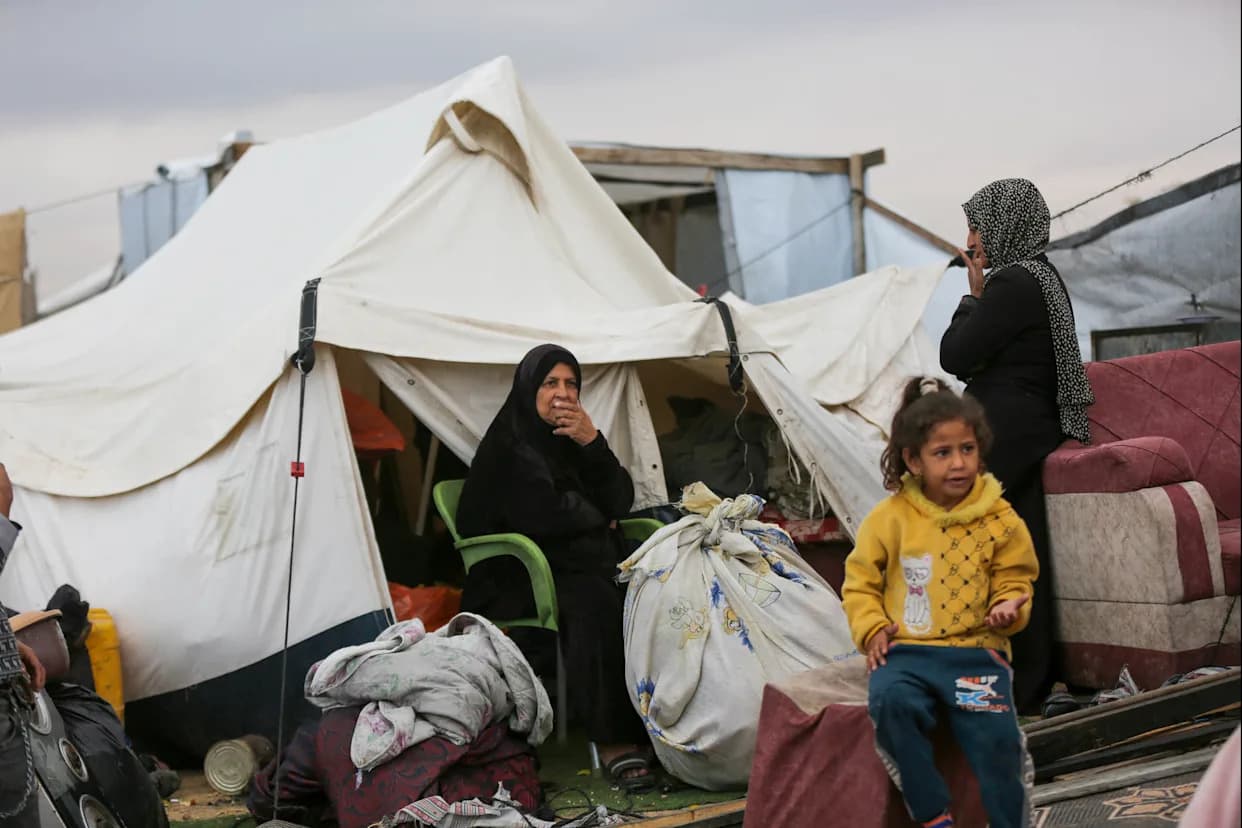 U Gazi najmanje troje poginulih dok obilne padavine potapljaju raseljene u šatorskim naseljima