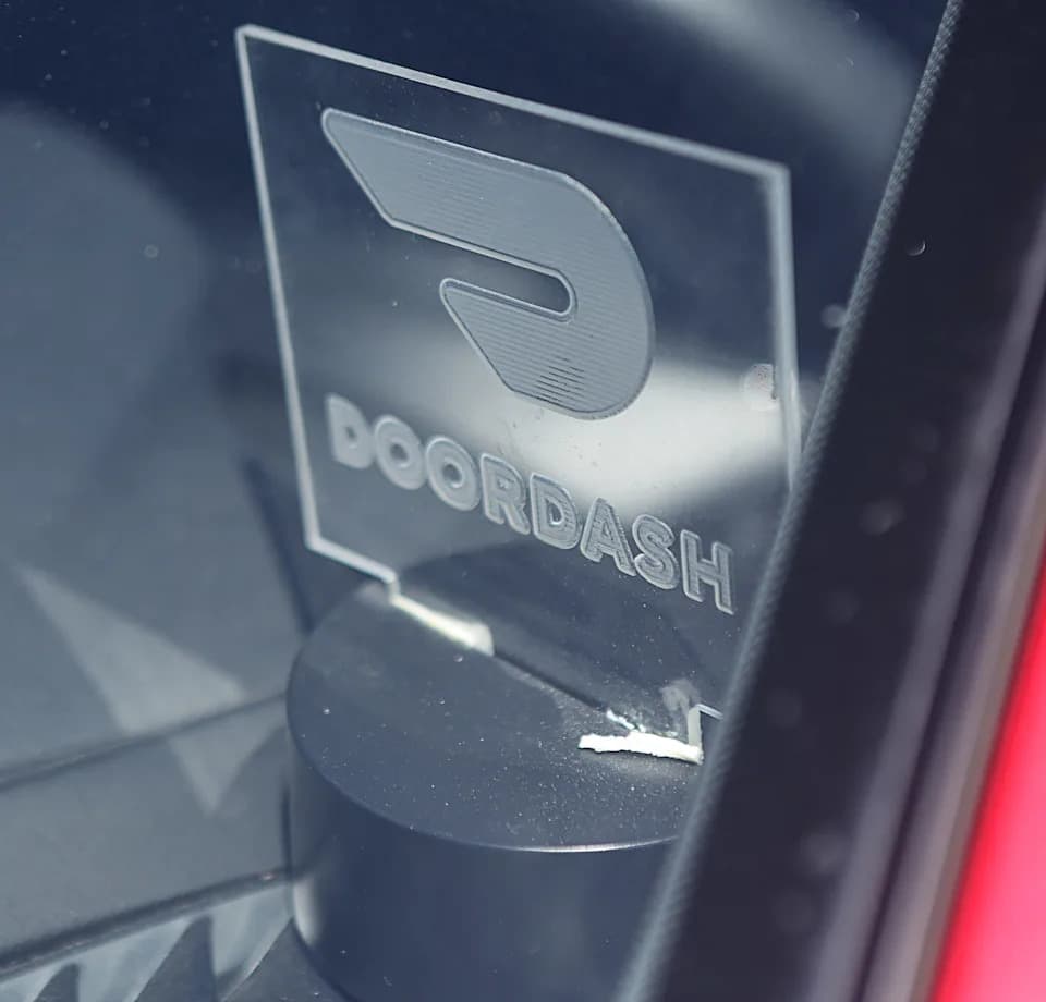 DoorDash potvrdio curenje ličnih podataka: imena, email adrese i fizičke adrese izložene nakon "social engineering" napada