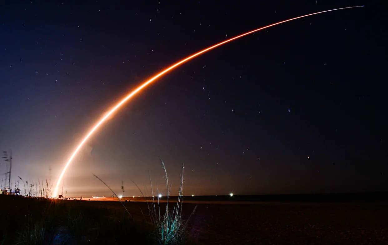 SpaceX noćno lansiranje Starlink 6‑94 iz Kejp Kanaverala — 99. orbitalni let iz Floride ove godine