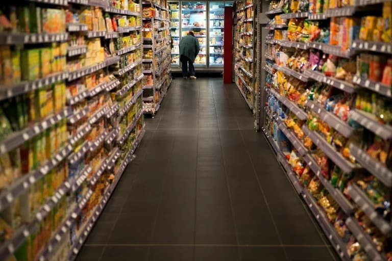 Ultra‑prerađena hrana preti zdravlju — naučnici pozivaju na upozorenja, zabrane reklama i poreze