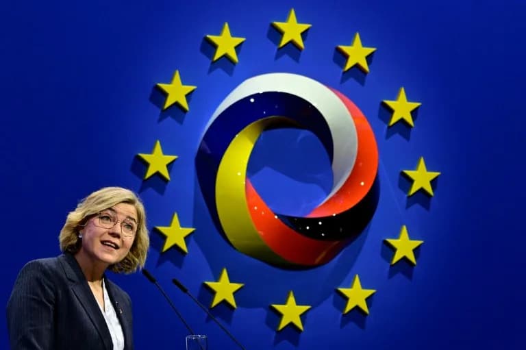 Pod pritiskom industrije, EU ublažava pravila o veštačkoj inteligenciji i zaštiti podataka