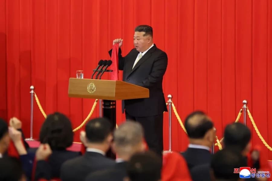 Kim Jong Un hvali Ministarstvo državne bezbednosti povodom 80. godišnjice, dok traju optužbe za zlostavljanje