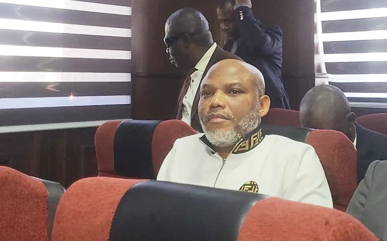 Nnamdi Kanu osuđen na doživotni zatvor zbog terorizma — porast tenzija u jugoistočnoj Nigeriji