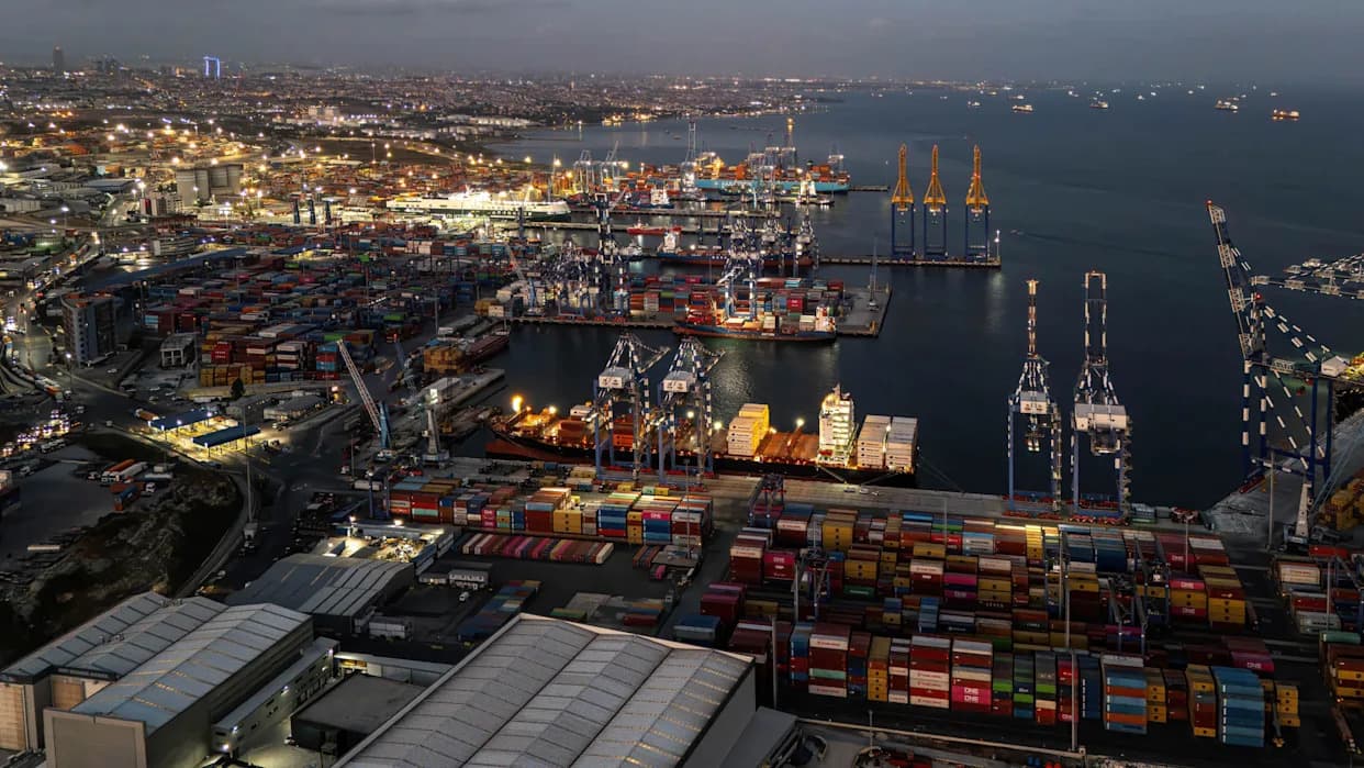 Toksično curenje na tankeru kod Istanbula: ruski mornar preminuo, dvoje otrovano