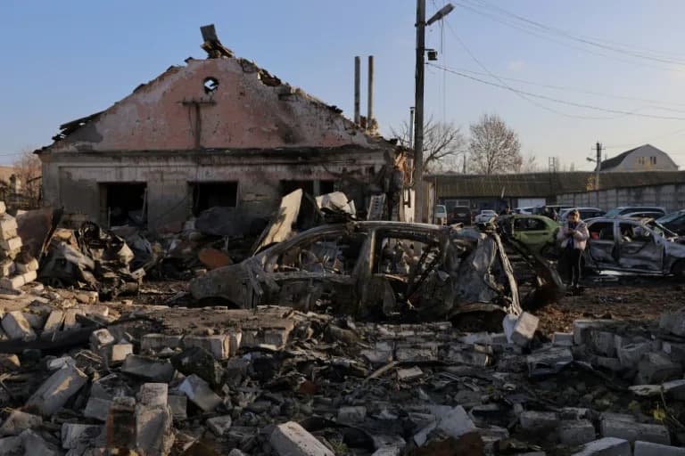 Američki 28-tačkani nacrt vrši pritisak na Kijev — Zelenski traži podršku saveznika dok Kremlj poziva na hitne pregovore