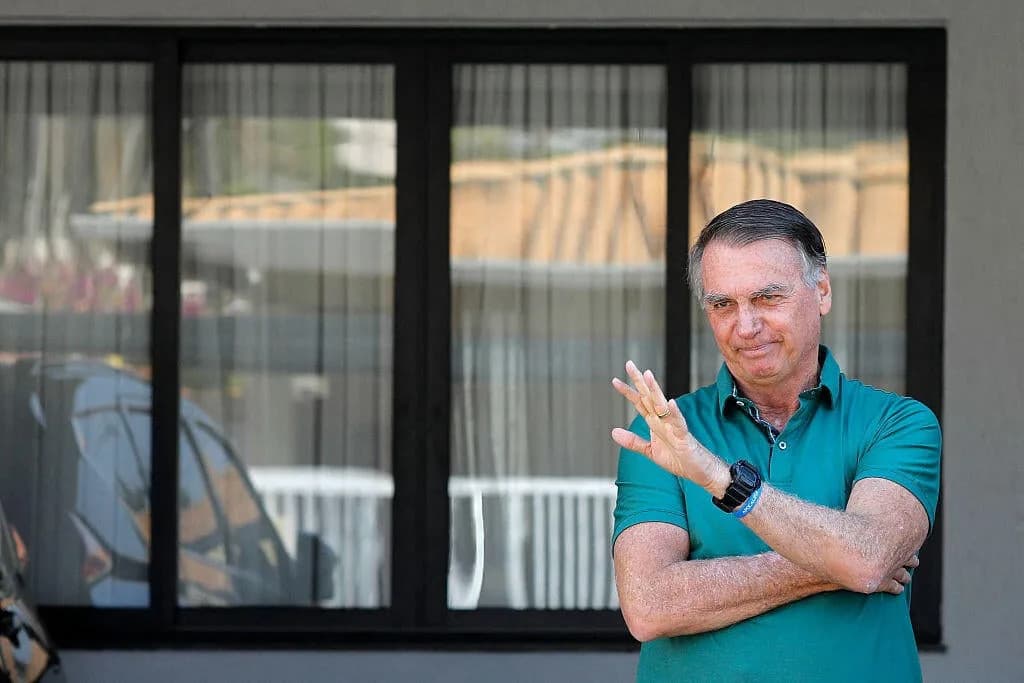 Bolsonaro priveden pre početka 27-godišnje kazne, rastu tenzije u Brasiliji