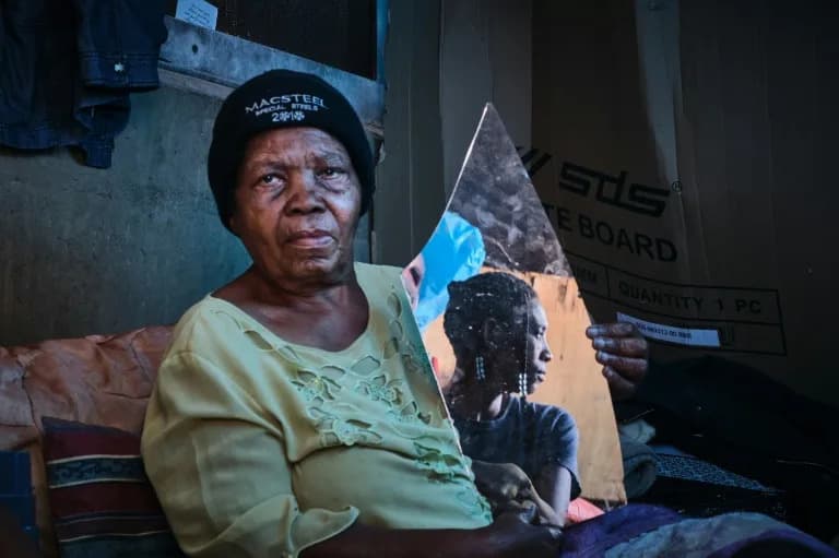 Dvogodišnji protest ispred Ustavnog suda Južne Afrike: stariji traže reparacije, vlasti ih ignorišu