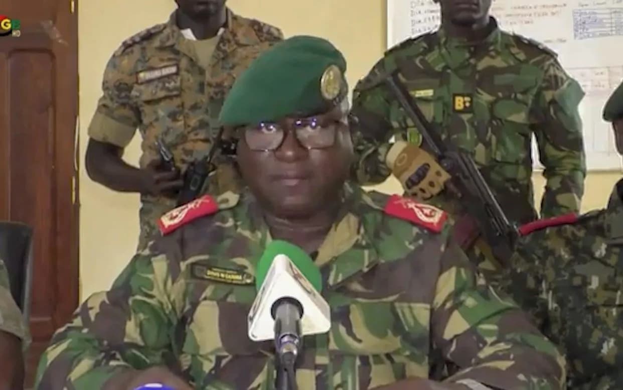 Puč u Gvineji-Bisau: vojska tvrdi da je pritvorila predsednika Umaroa Embalóa, izbori obustavljeni