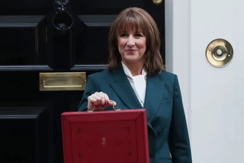 Reeves brani kontroverzan budžet: zamrzavanje poreskih pragova i nove takse na radne ljude