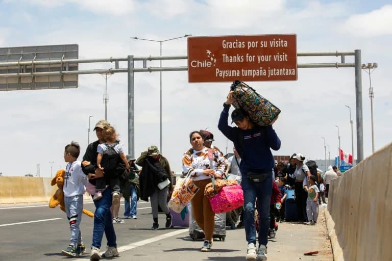 Desetine migranata zaglavljene na granici Čile–Peru zbog straha od izbacivanja pred izbore