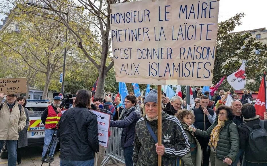 Jaslice u gradskoj kući u Bezijeru izazvale proteste i debatu o sekularizmu