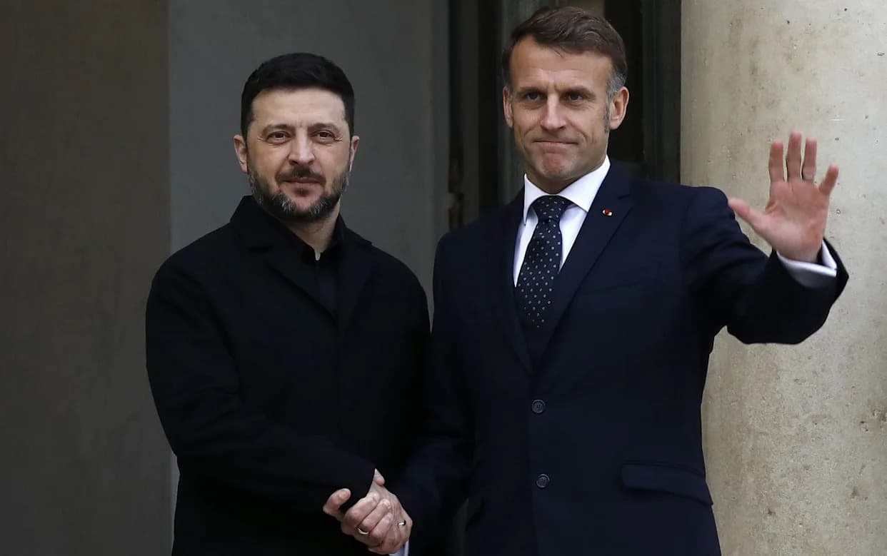 Zelenski u Parizu: Ne smemo nagraditi Putina dok traju američko‑ruski pregovori