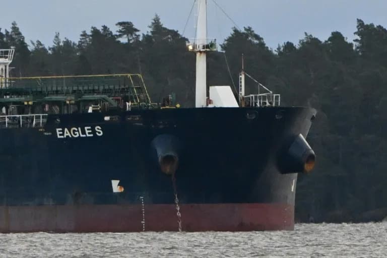 Kancelarija na Kukovim Ostrvima povezana s 'flotama iz senke' koje zaobilaze sankcije