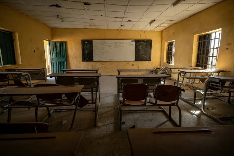 Pod pritiskom talasa otmica: ministar odbrane Nigerije podneo ostavku