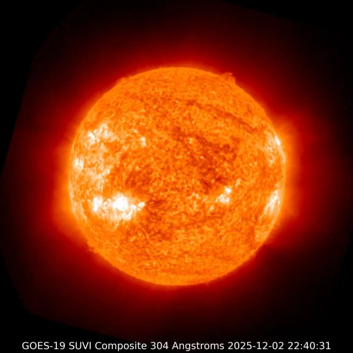 Vraća se supersizeovana sunčeva pega AR4299 — mogućnost ponovne pojave severne svetlosti