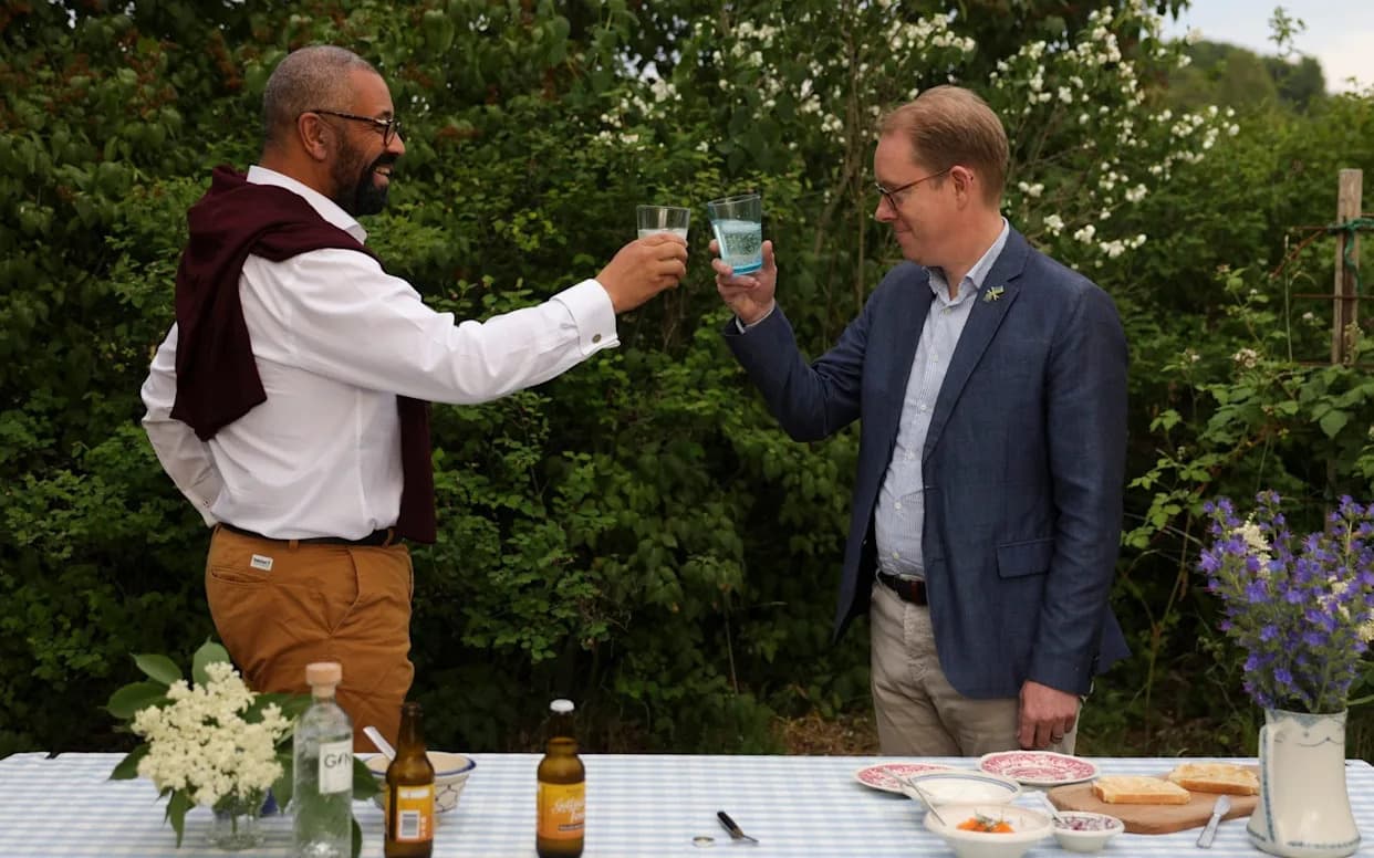 Cleverly Zapečatio Švedsko Pristupanje NATO Igrama: Kako Je Super Smash Bros. Otvorio Diplomatski Most