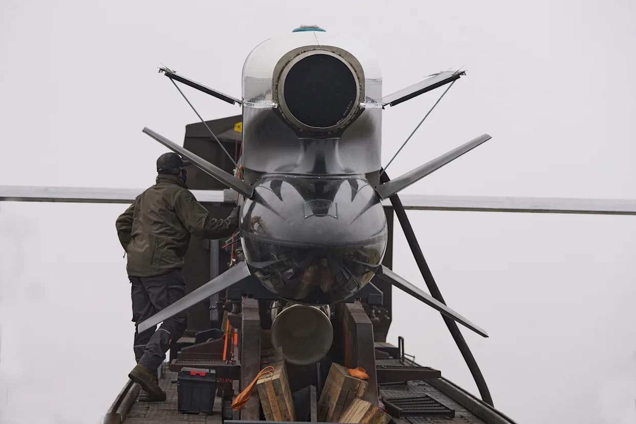 Masovni noćni udar: 653 drona i 51 raketa pogodili Ukrajinu dok pregovori u Floridi traju