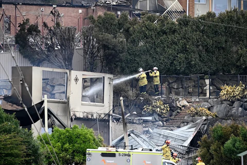 Požari u Australiji: Vatrogasac Poginuo, Oko 40 Kuća Uništeno u Dve Savezne Države