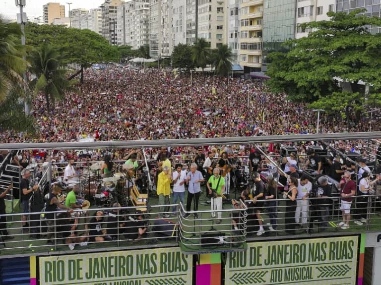 Caetano Veloso i levičari pozivaju na proteste protiv skraćivanja kazne Bolsonaru