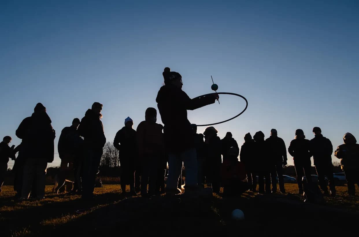 Sunwheel UMass Amherst: Astronomi Objašnjavaju Nauku Zimskog Solsticija — Javna Događanja 21. Decembra