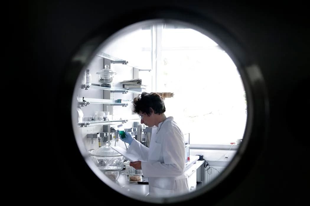 „Ova godina me je skoro slomila kao naučnika” — kako su masovni rezovi 2025. pogodili američku nauku i zajednice