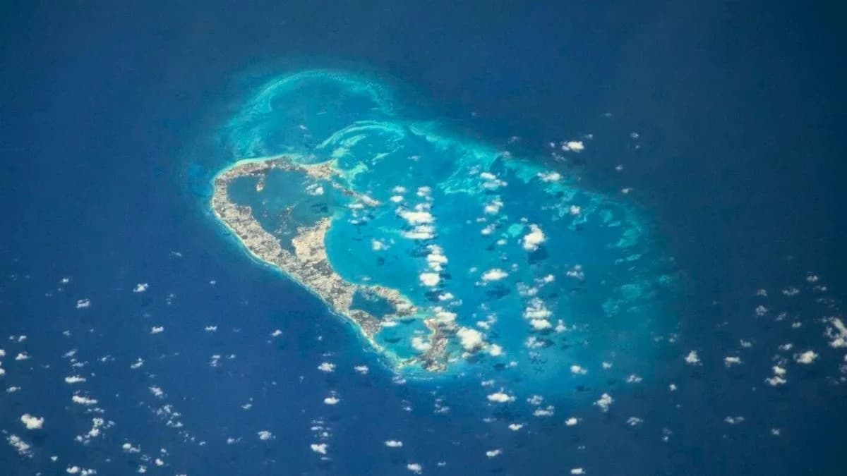 Nova teorija: Tajanstveni sloj od ~20 km ispod Bermudskih ostrva objašnjava njihovu neobičnu geologiju