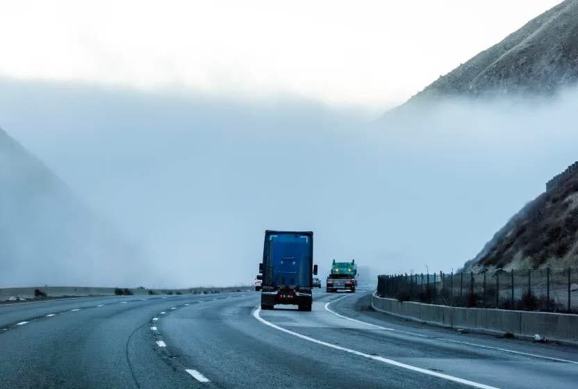 Panika Na Mrežama: Gusti 400-miljni Pokrivač Magle U Central Valleyju — Šta Se Zaista Nalazi U Njoj?