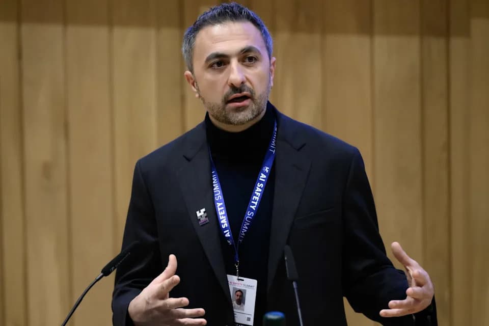 Mustafa Suleyman (Microsoft AI) Upozorava: „Veštačka Inteligencija Može Postati Nekontrolisana“