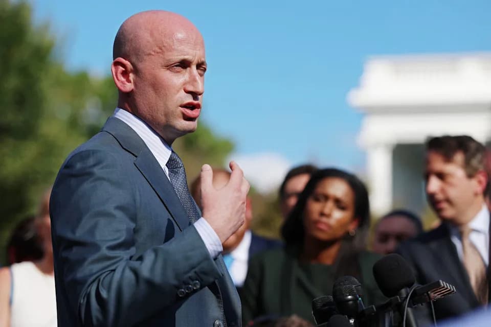 Stephen Miller Demantovan Nakon Kasnonoćne Tirade: „Nauči Da Koristiš Google“