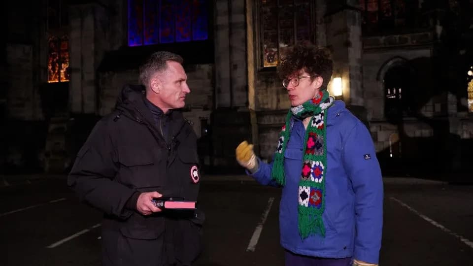 Zašto „Auld Lang Syne“ i dalje ujedinjuje svet u ponoć: Pesma koja povezuje generacije