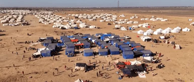 „Samo čaršafi da nas pokriju”: Raseljeni u Kostiju Bez Skloništa Dok Humanitarna Pomoć Opada