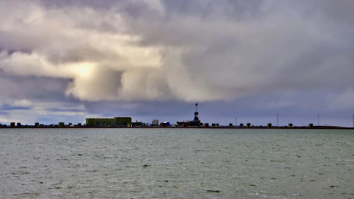 Alarm Iz Arktika: Hemijske Povratne Petlje Iz Naftnog Polja Ubrzavaju Topljenje Leda