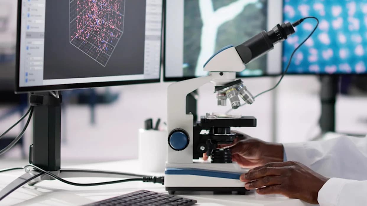 Proboj u Otkrivanju Mikroplastike: AI "Ističe" Skrivena Karakteristična Obilježja