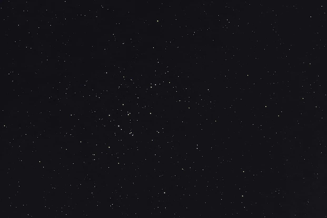 Pčelinji Panj (Messier 44): Kako Ga Pronaći i Kada Posmatrati Tokom Januara