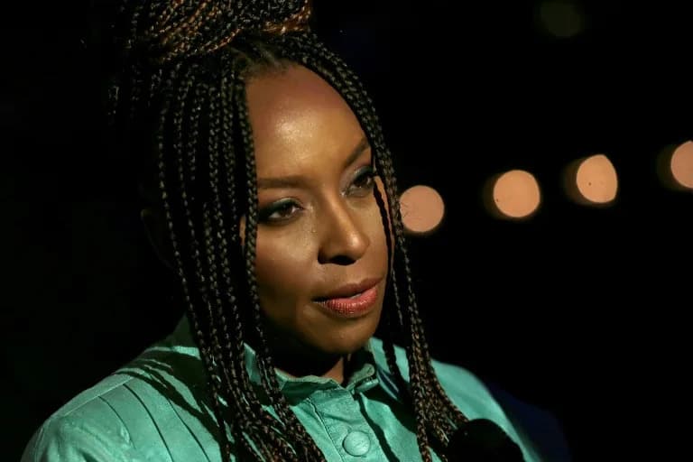 Smrt sina Chimamande Adichie izazvala optužbe bolnice i pozive na reforme nigerijskog zdravstva