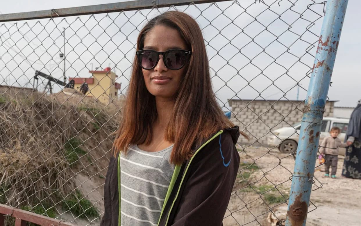 Britanija Tajno Repatriovala Šest „Nevesta” IS I Devetero Dece Iz Kampa al‑Roj