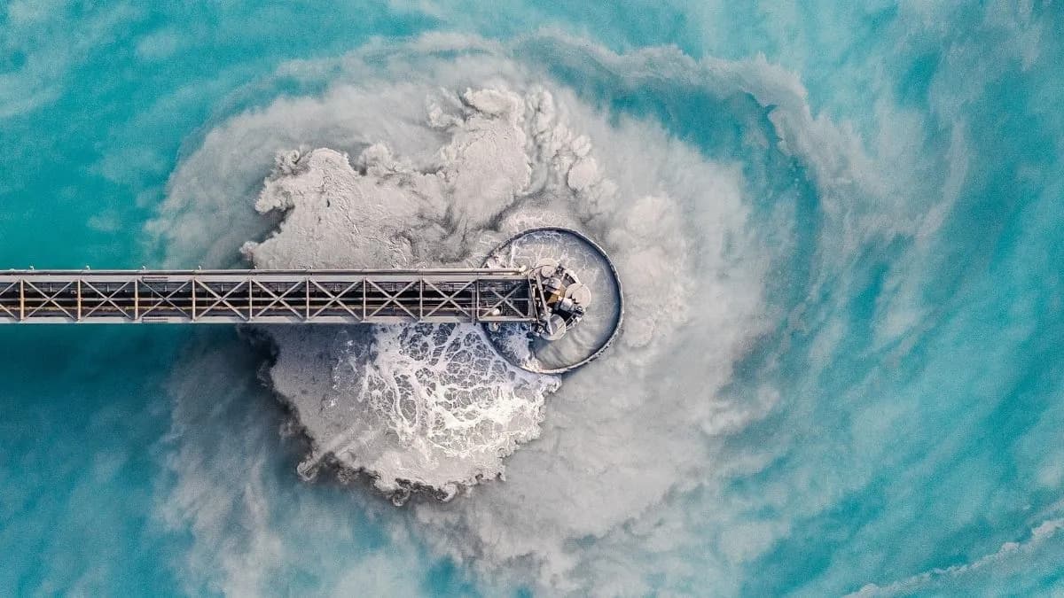 Proboj u Prečišćavanju Vode: Novi LDH Filter Uklanja 'Forever' Hemikalije 100x Brže