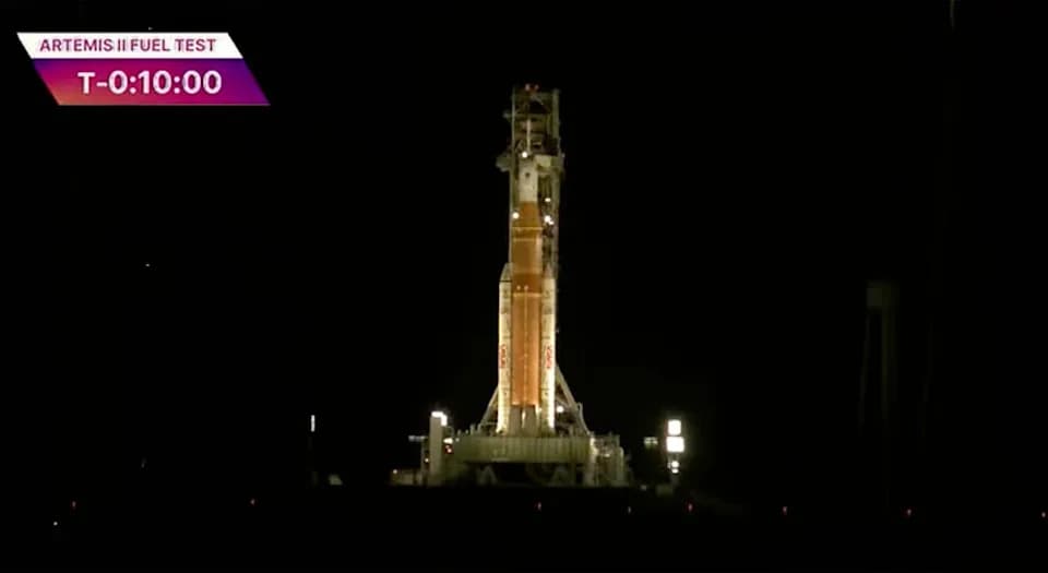 Curenje Vodonika Prekida 'Wet Dress Rehearsal' — NASA Pomera Artemis II Za Mart