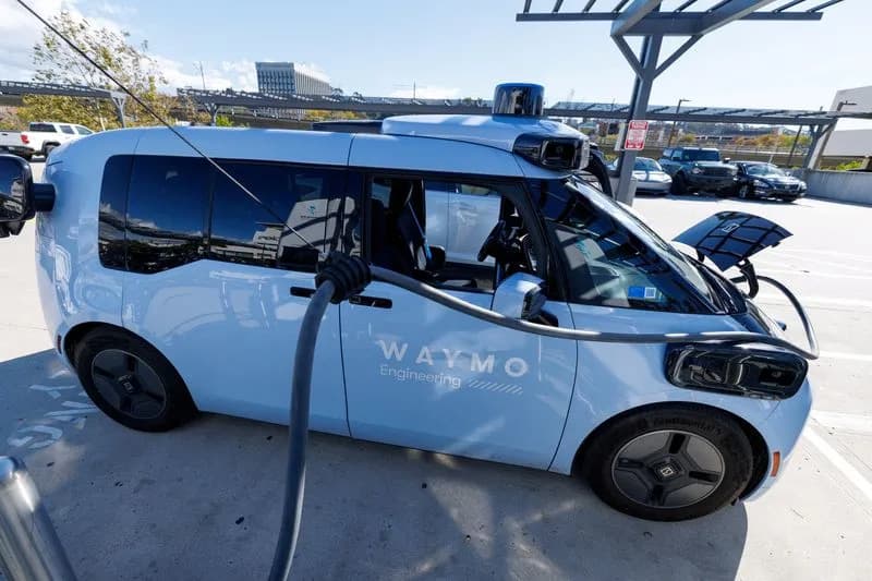 Waymo Pred Senatom: Brani Bezbednost Autonomnih Vozila i Upozorava Na Kinesku Konkurenciju