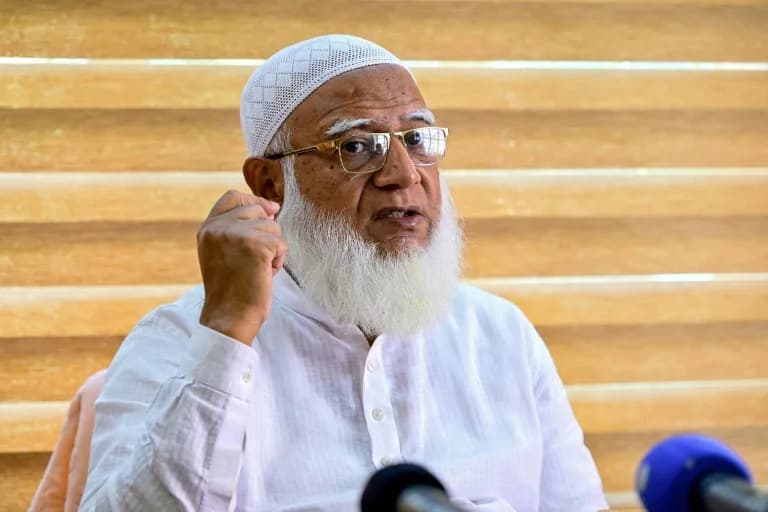 Shafiqur Rahman Predvodi Islamsku Koaliciju Nakon Ustanka — Da Li Bangladeš Ide Ka Prvoj Islamskoj Vladi?